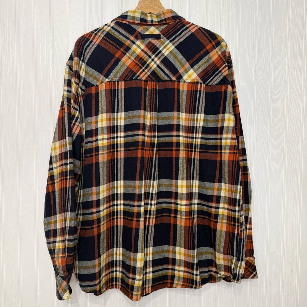 Legendary Whitetails plaid flannel shirt size 2X - Picture 7 of 9